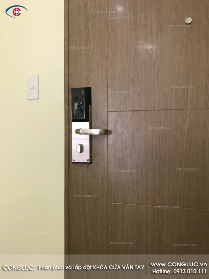 Lắp khóa vân tay tại khu chung cư Hoàng Huy