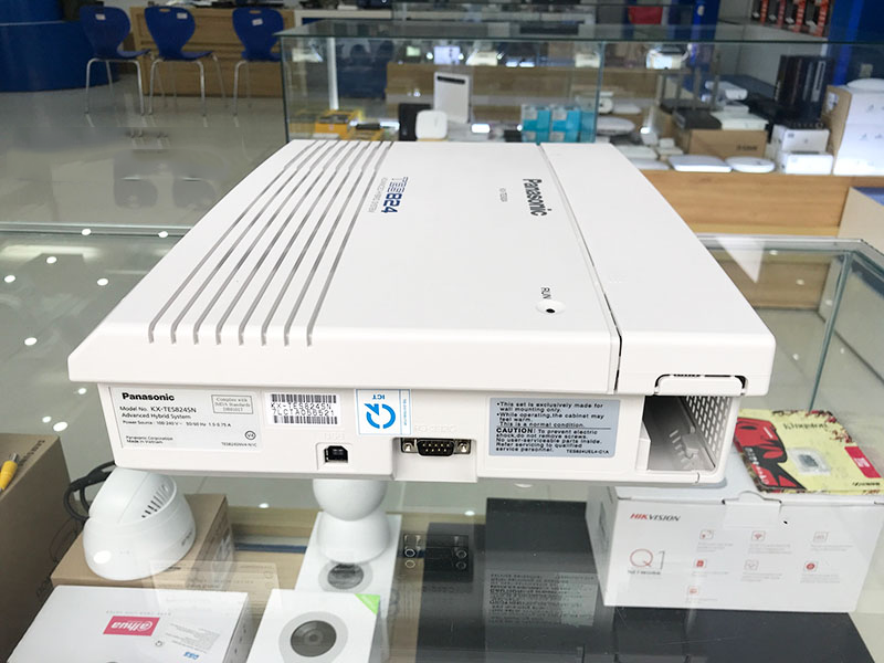 Tổng đài điện thoại Panasonic KX-TES824 (5 trung kế 16 máy lẻ)