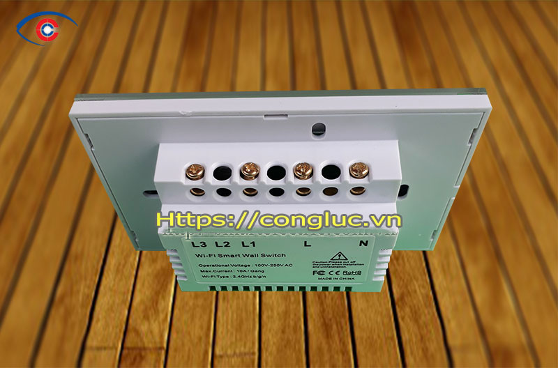 Công tắc điện cảm ứng wifi 3 nút giá rẻ