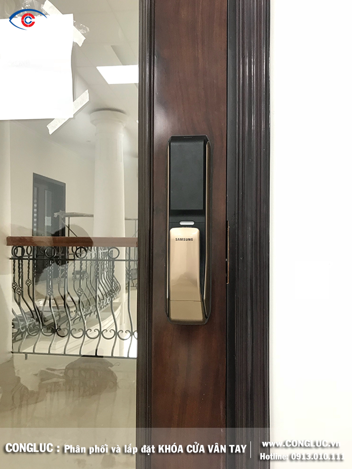 Lắp đặt khóa vân tay samsung tại công ty cổ phần đầu tư Sao Đỏ