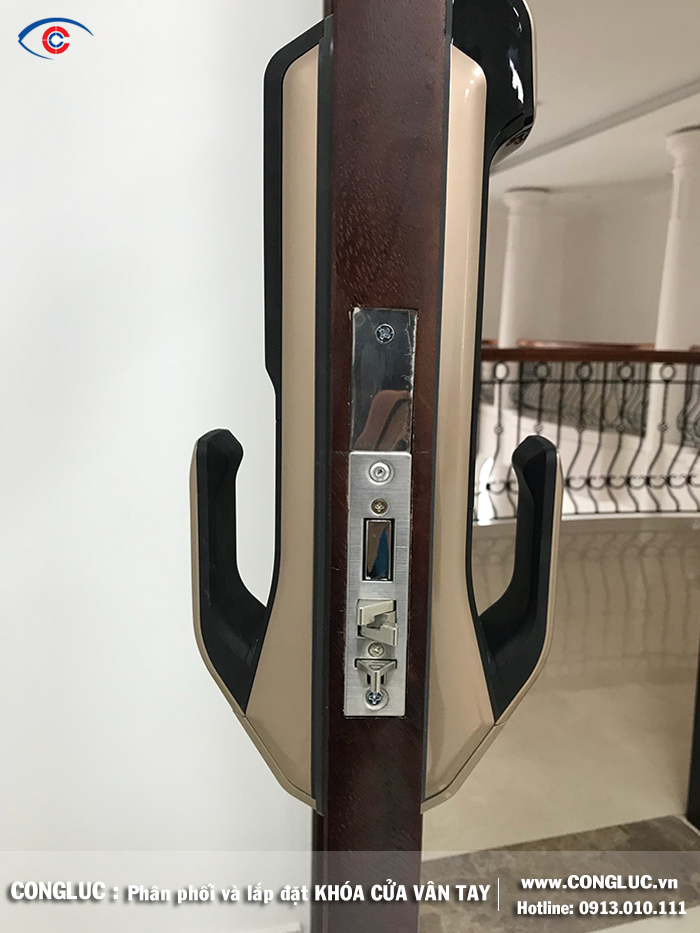 Lắp khóa vân tay Samsung cho công ty đầu tư sao đỏ hải phòng