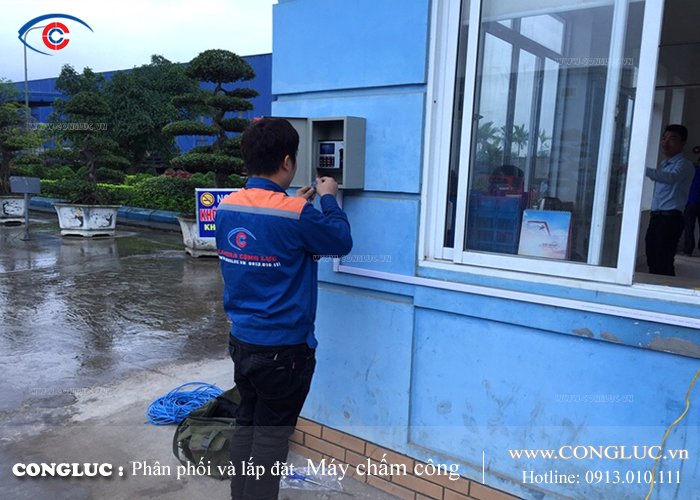 kỹ thuật lắp đặt máy chấm công