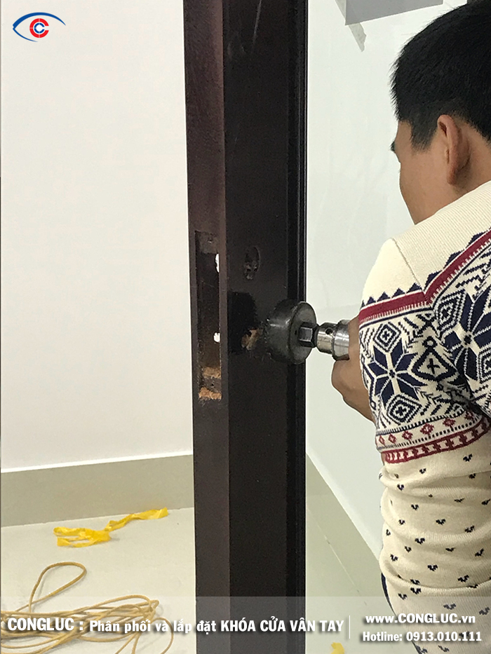 lắp đặt khóa cửa vân tay giá rẻ tại hải phòng 4
