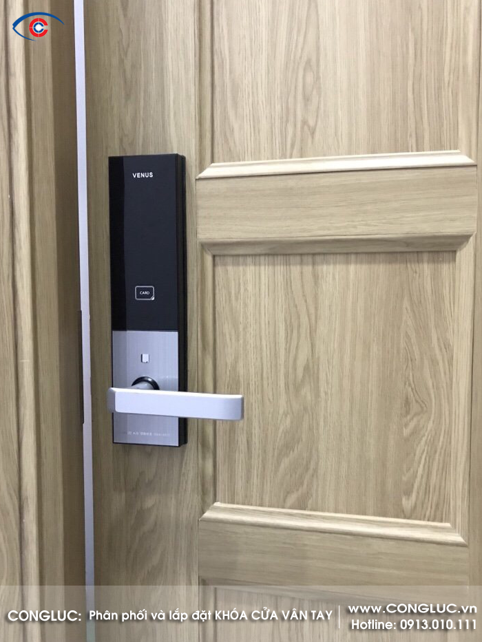 Lắp khóa thẻ từ unicor UN-7000SK cho khách sạn tại Hải Phòng