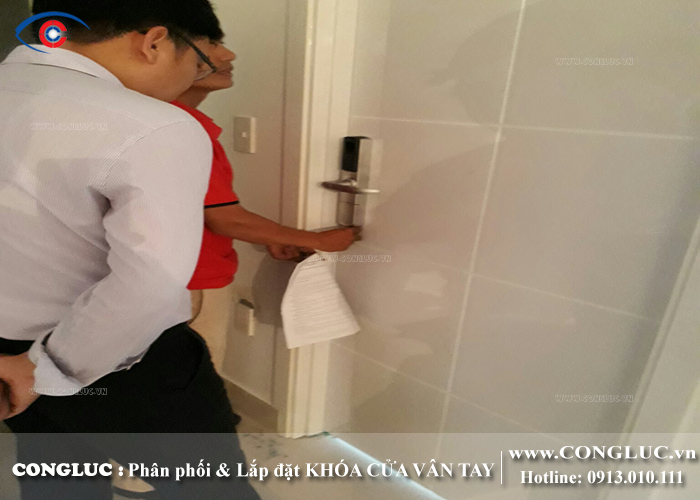 Lắp khóa cửa vân tay giá rẻ tại Thủy Nguyên Hải Phòng