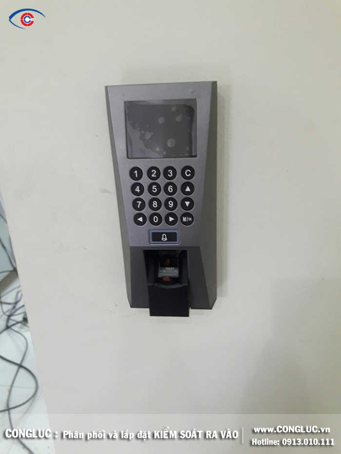 Lắp kiểm soát cửa Ronald Jack F18 tại Ngân hàng Viettinbank Hải Phòng
