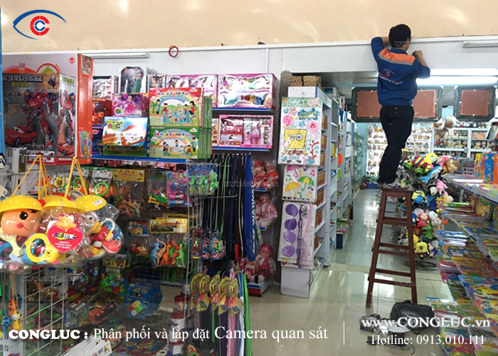 Lắp đặt camera quan sát chất lượng cao cho cửa hàng, shop quần áo
