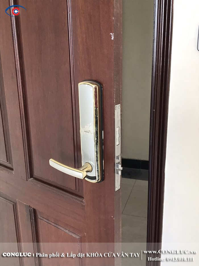 lắp đặt khóa cửa vân tay cho công ty Hải Hà Tuyết tại Ngô Quyền Hải Phòng