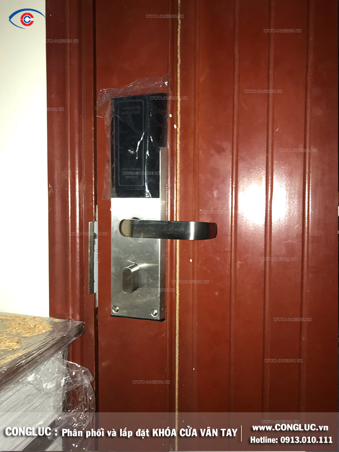 Lắp khóa thẻ từ Adel 1800wcl cho khách sạn tại Văn Cao