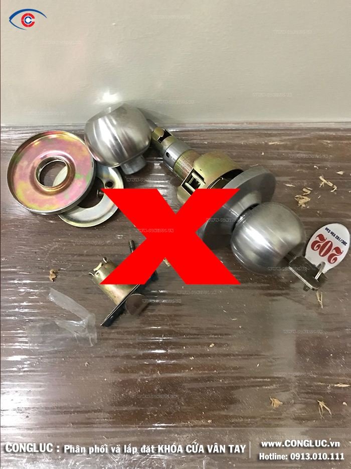 Thay thế khóa cơ sang khóa thẻ từ Adel 1800wcl cho khách sạn tại Văn Cao