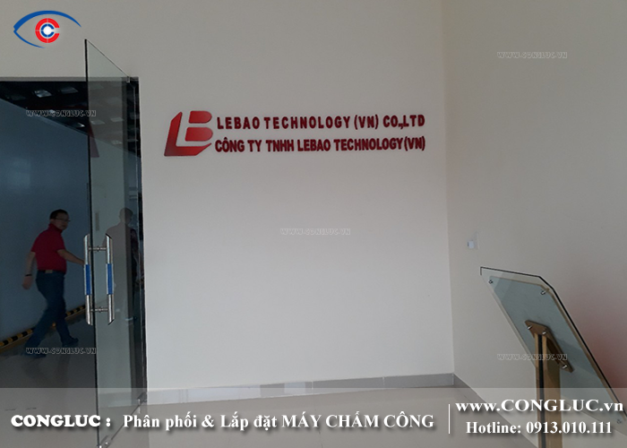 lắp máy chấm công tại khu nhà xưởng Hải Thành công ty Lê Bảo