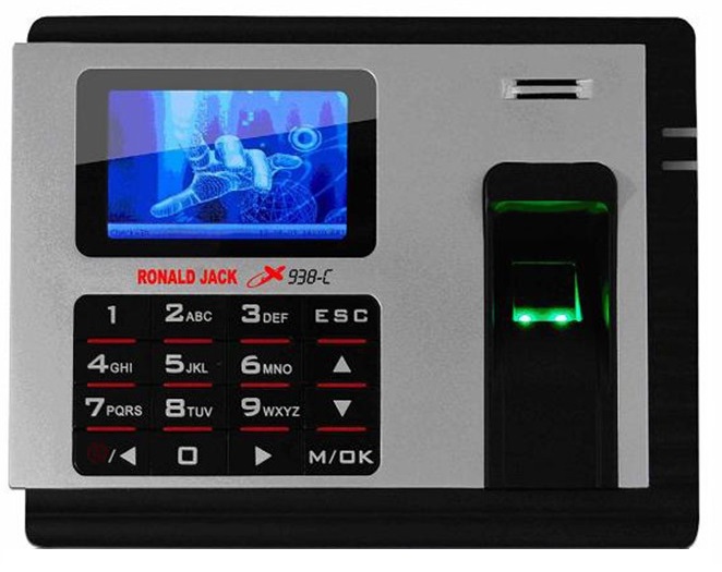 lắp máy chấm công ronald jack x938c tại nhà hàng gạo đỏ