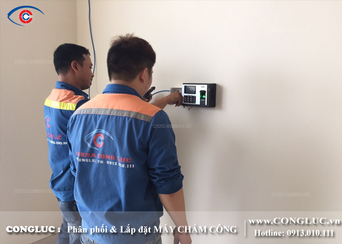 lắp máy chấm công vân tay tại kcn tràng duệ hải phòng
