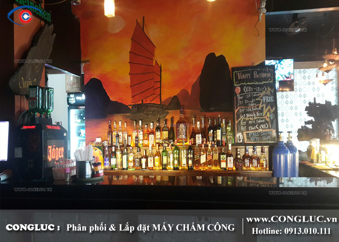 Lắp máy chấm công cho nhà hàng Oasis Bar tại Cát Bà